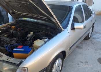 Opel Vectra A,  1990