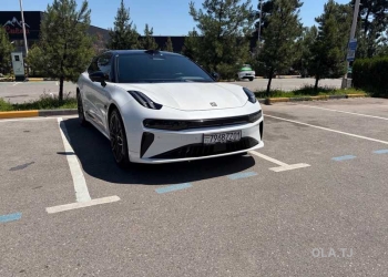 Zeekr 001,  2024