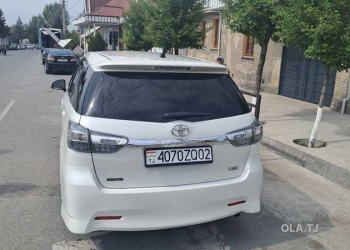 Toyota Wish,  2014