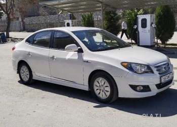 Hyundai Avante,  2010