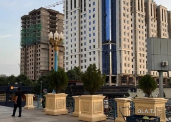 6 комнатная квартира, 13 этаж, 13 м²